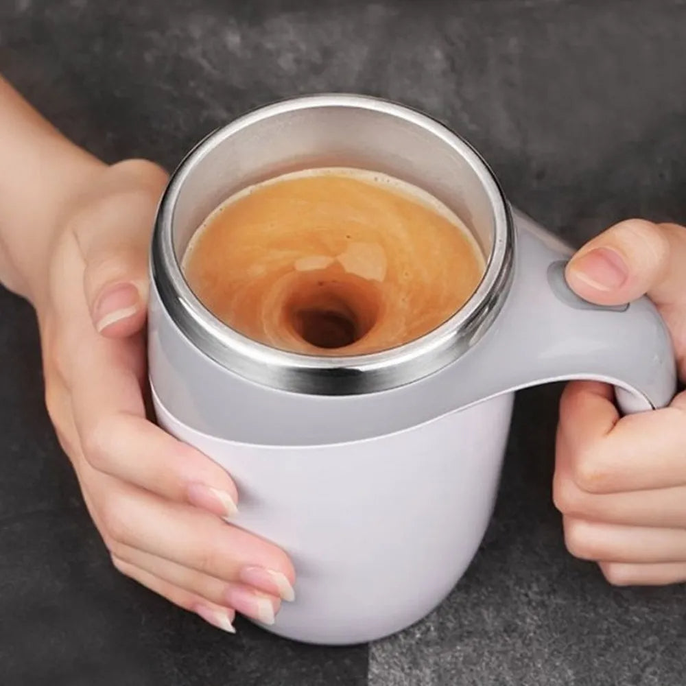 Selbstrührender Becher – Automatisches Rühren für Kaffee & Tee