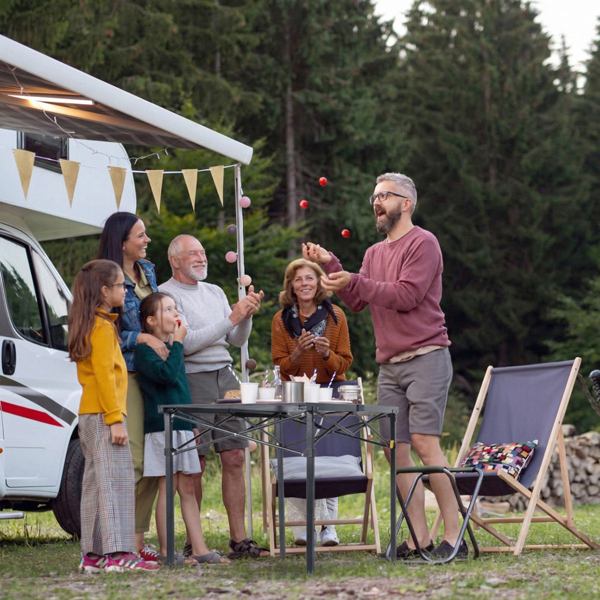 HOMECALL Campingtisch klappbar – stabiler Gartentisch und Balkontisch, tragbar, leicht und platzsparend, Anthrazit