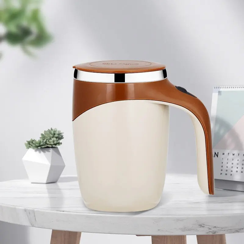 Selbstrührender Becher – Automatisches Rühren für Kaffee & Tee